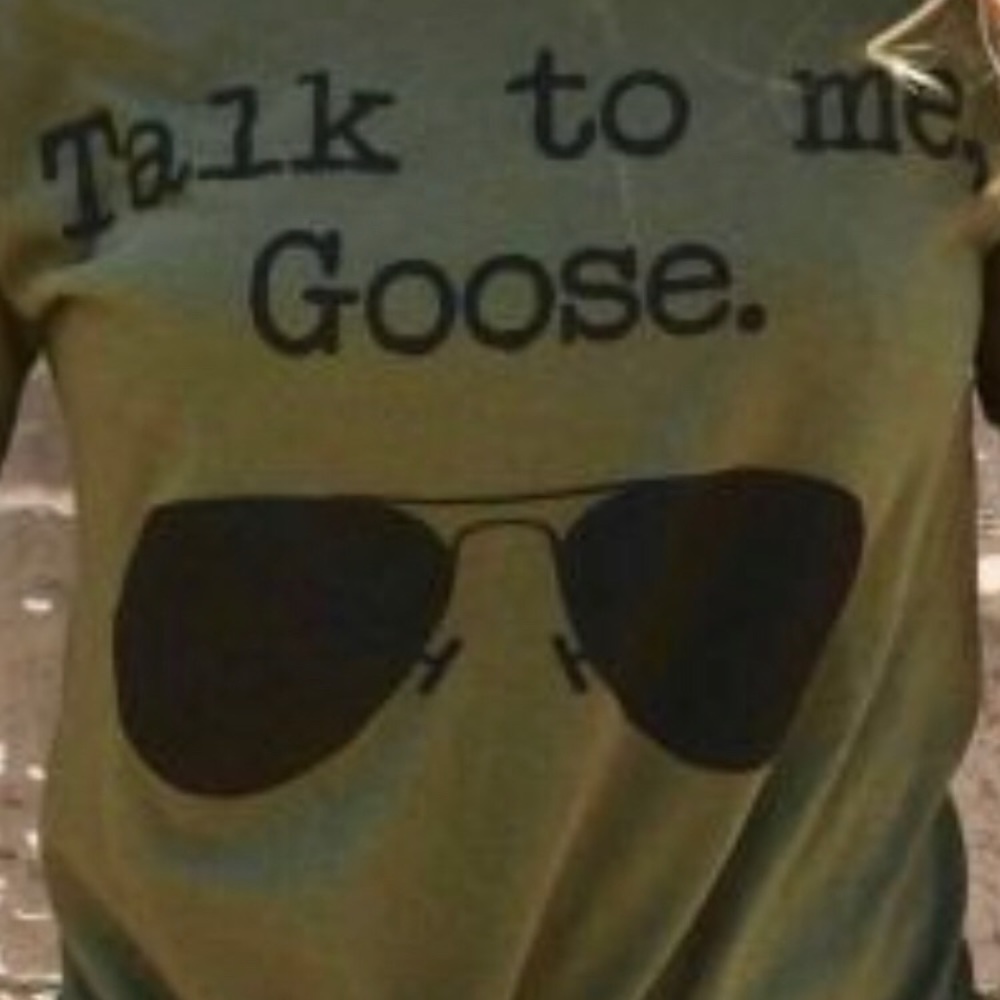 Top gun tee